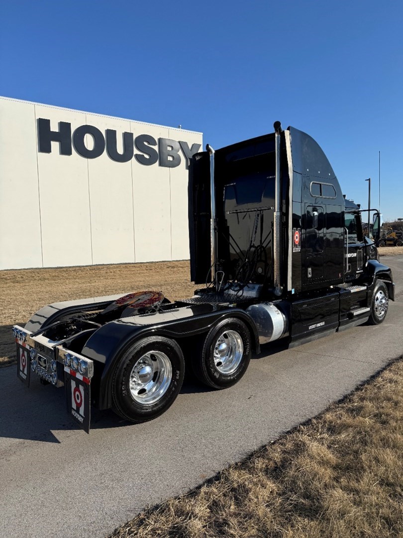 2016 MACK CXU613 - USED TRUCKS SLEEPER - image 6